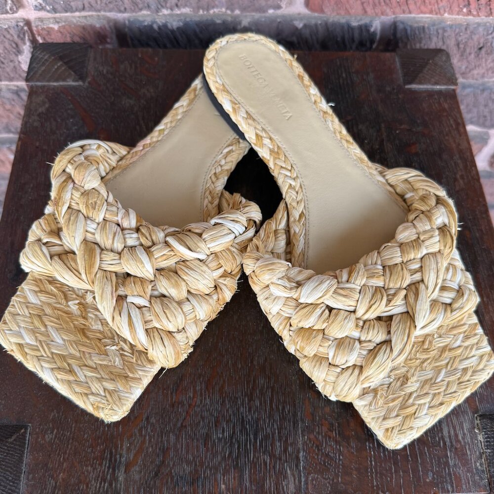 Bottega Veneta Raffia Slides